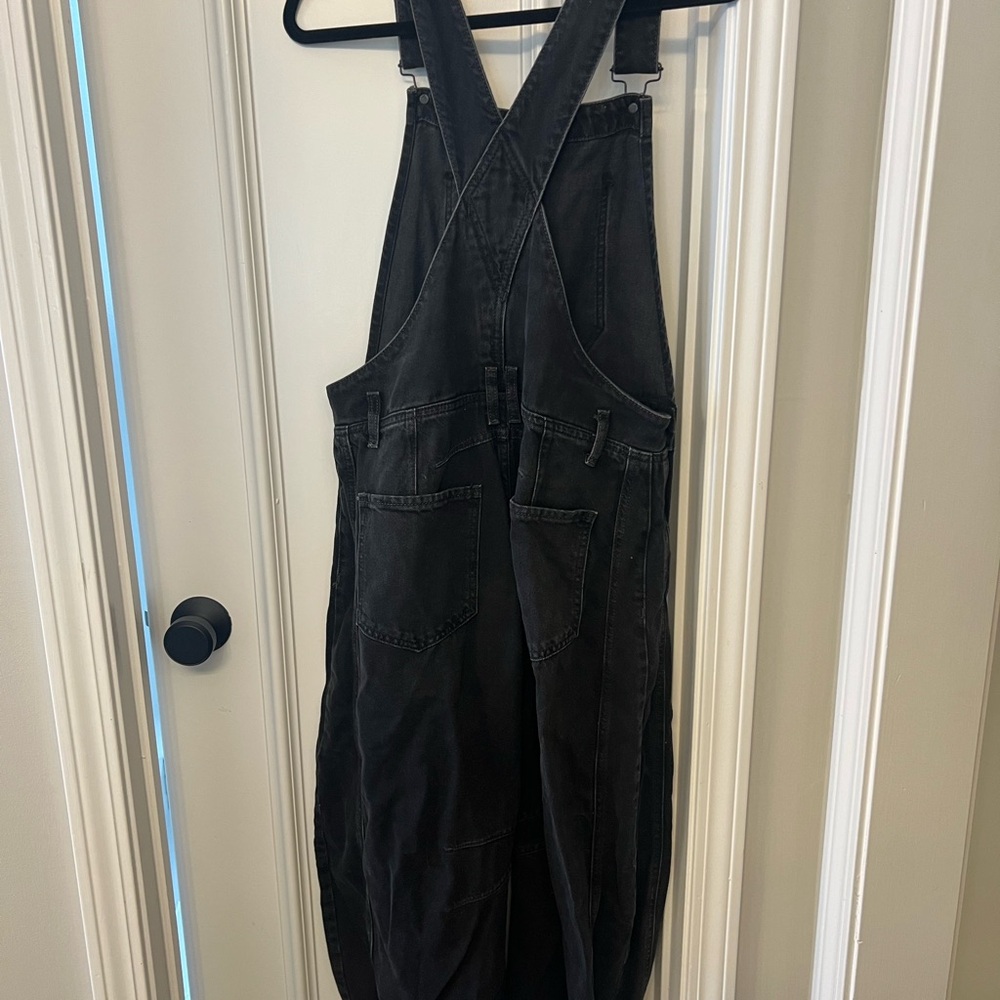 Free people good luck barrel overalls black size SMALL SHORT - Picture 6 of 7
